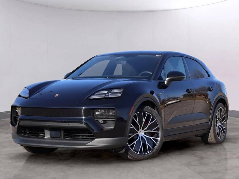 2026 PORSCHE Macan