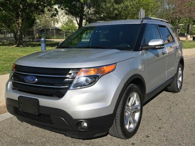 2011 FORD Explorer