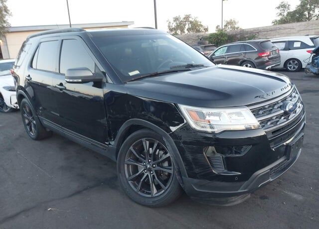 2018 FORD Explorer