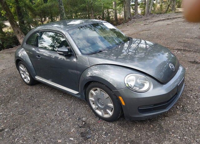 2012 VOLKSWAGEN Beetle
