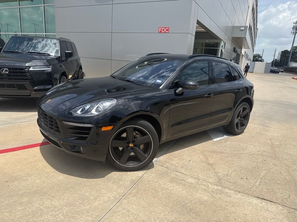 2018 PORSCHE Macan