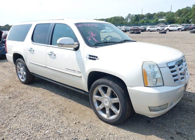 2010 CADILLAC Escalade