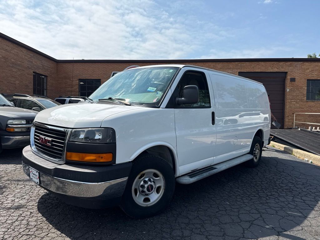 2017 GMC Savana