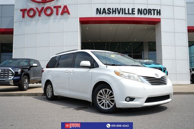 2013 TOYOTA Sienna