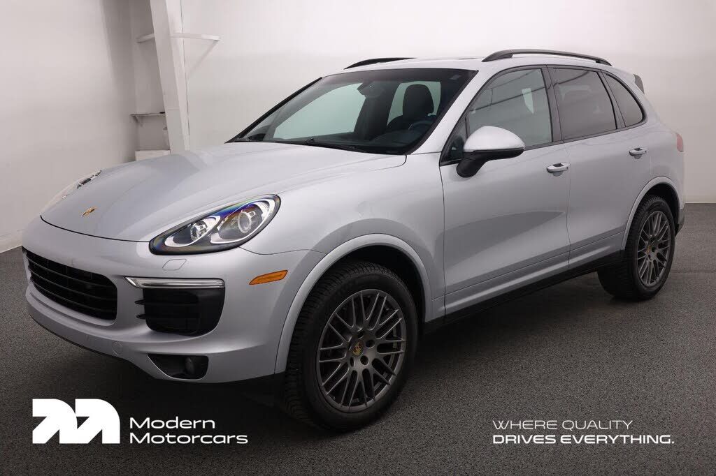2017 PORSCHE Cayenne
