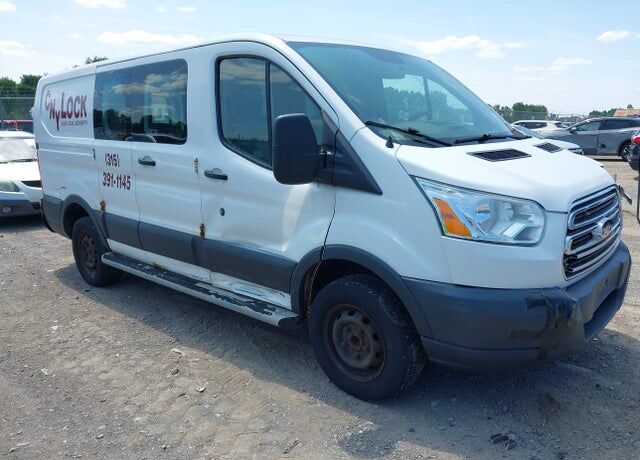 2015 FORD Transit
