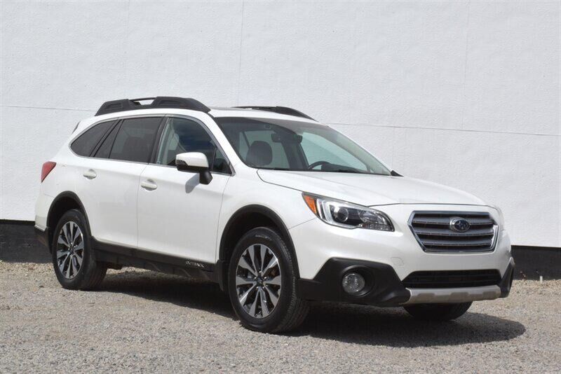 2017 SUBARU Outback