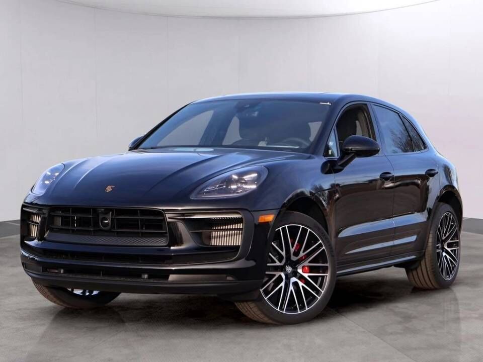 2026 PORSCHE Macan