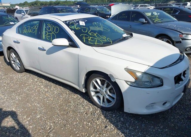 2012 NISSAN Maxima