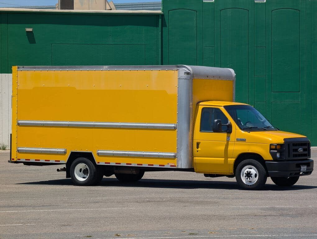 2016 FORD E-350