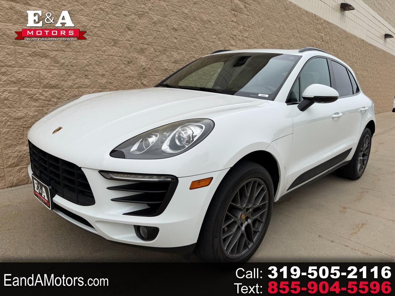 2016 PORSCHE Macan