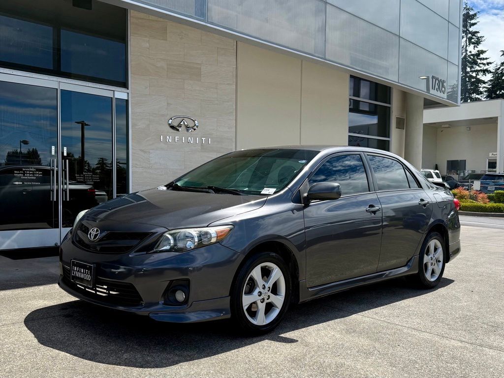 2013 TOYOTA Corolla