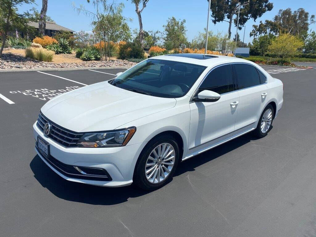 2016 VOLKSWAGEN Passat