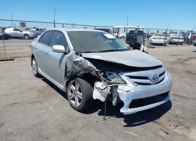 2013 TOYOTA Corolla
