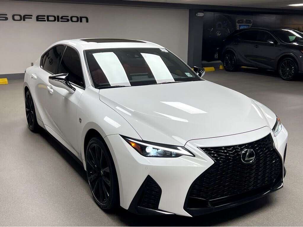 2023 LEXUS IS