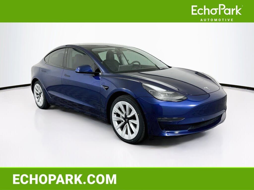 2022 TESLA Model 3