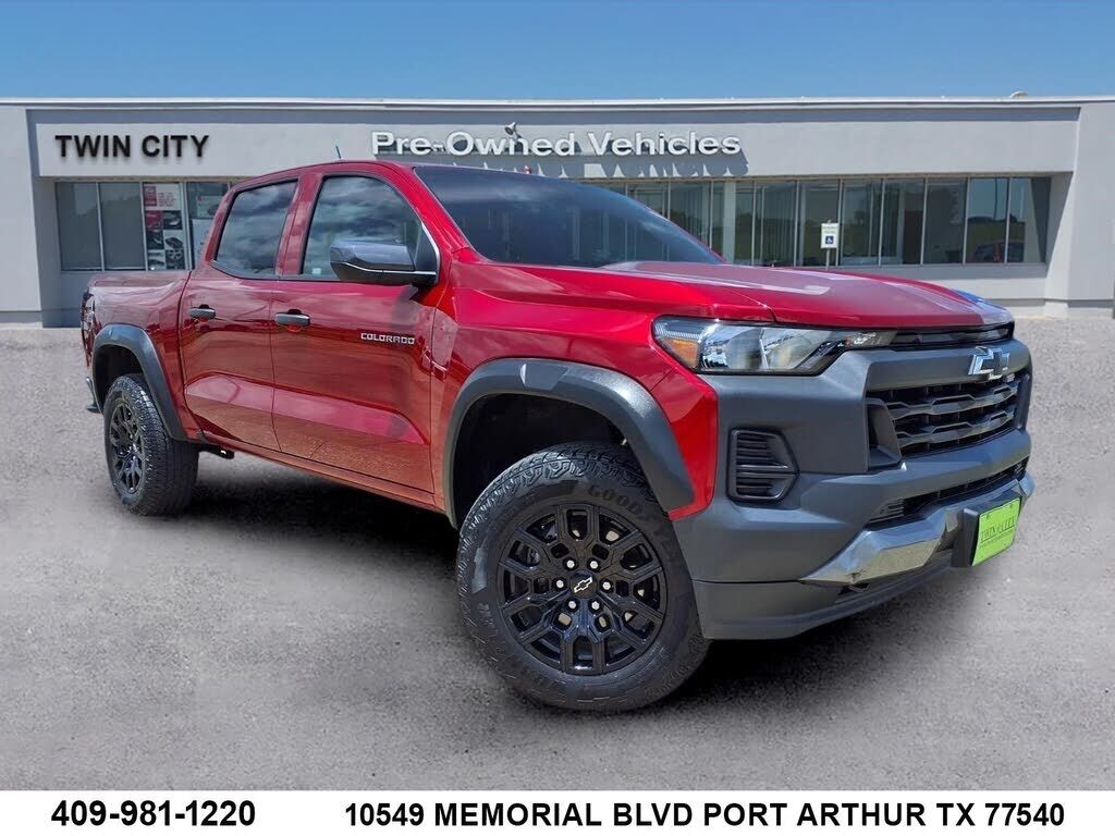 2025 CHEVROLET Colorado