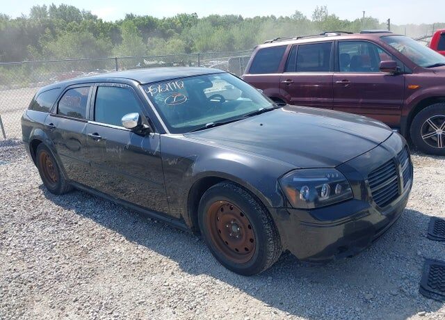 2005 DODGE Magnum