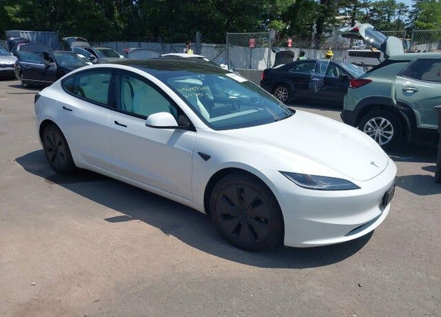 2024 TESLA Model 3