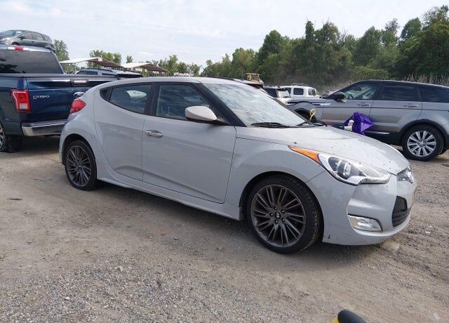 2013 HYUNDAI Veloster