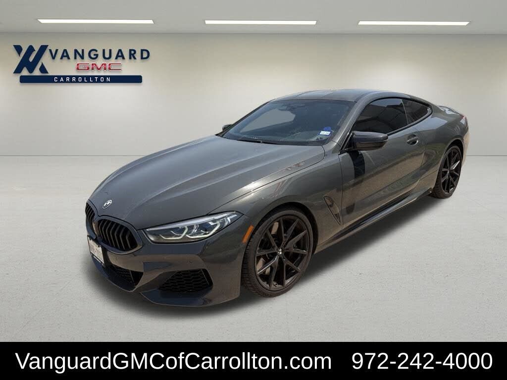 2022 BMW M8