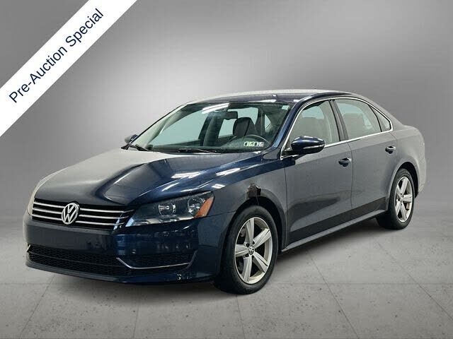 2012 VOLKSWAGEN Passat