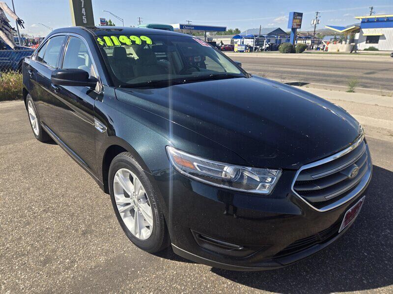 2015 FORD Taurus