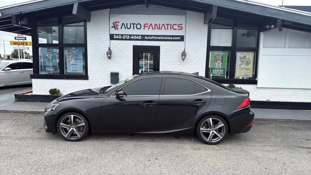 2019 LEXUS IS