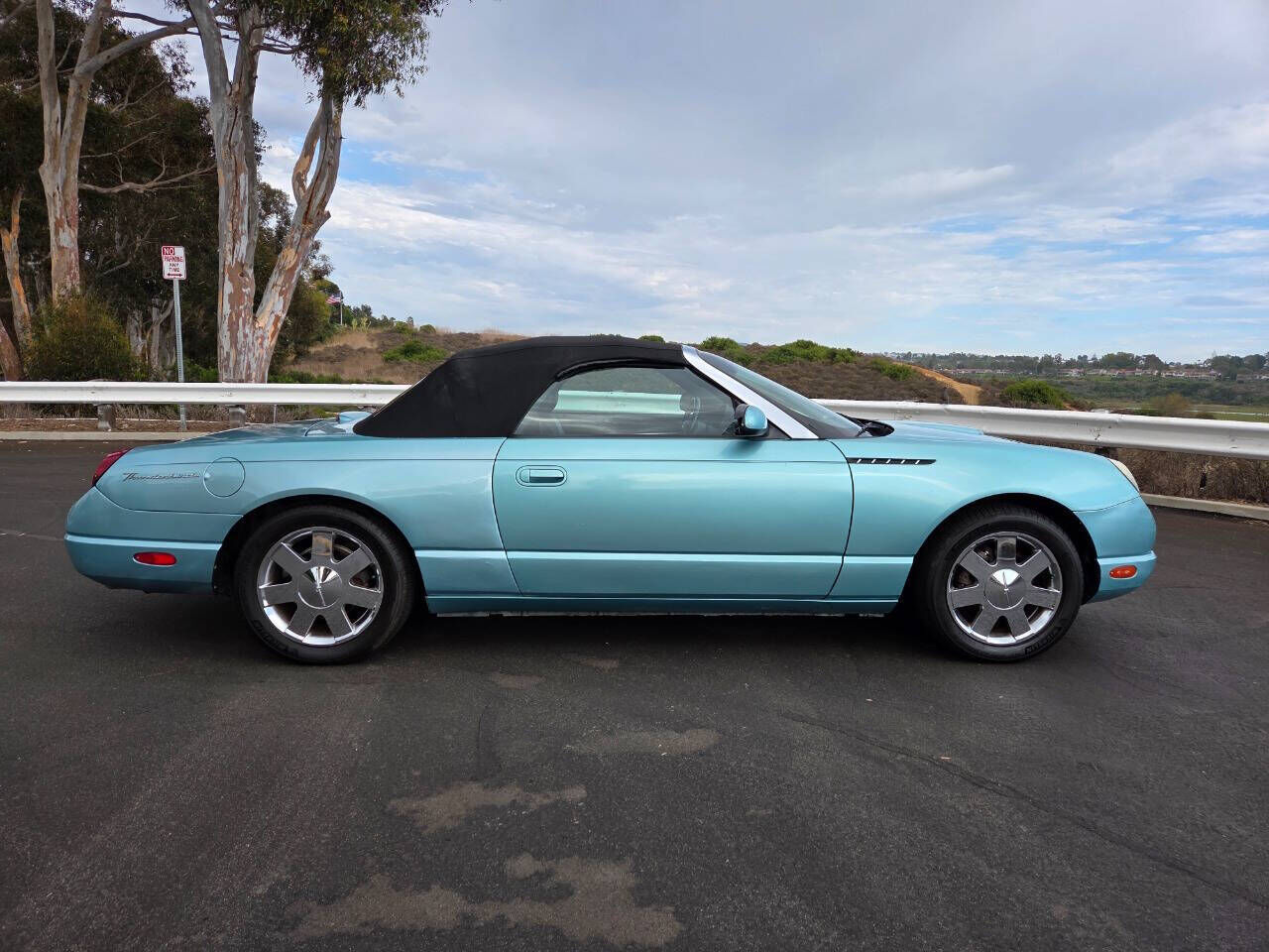 2002 FORD Thunderbird