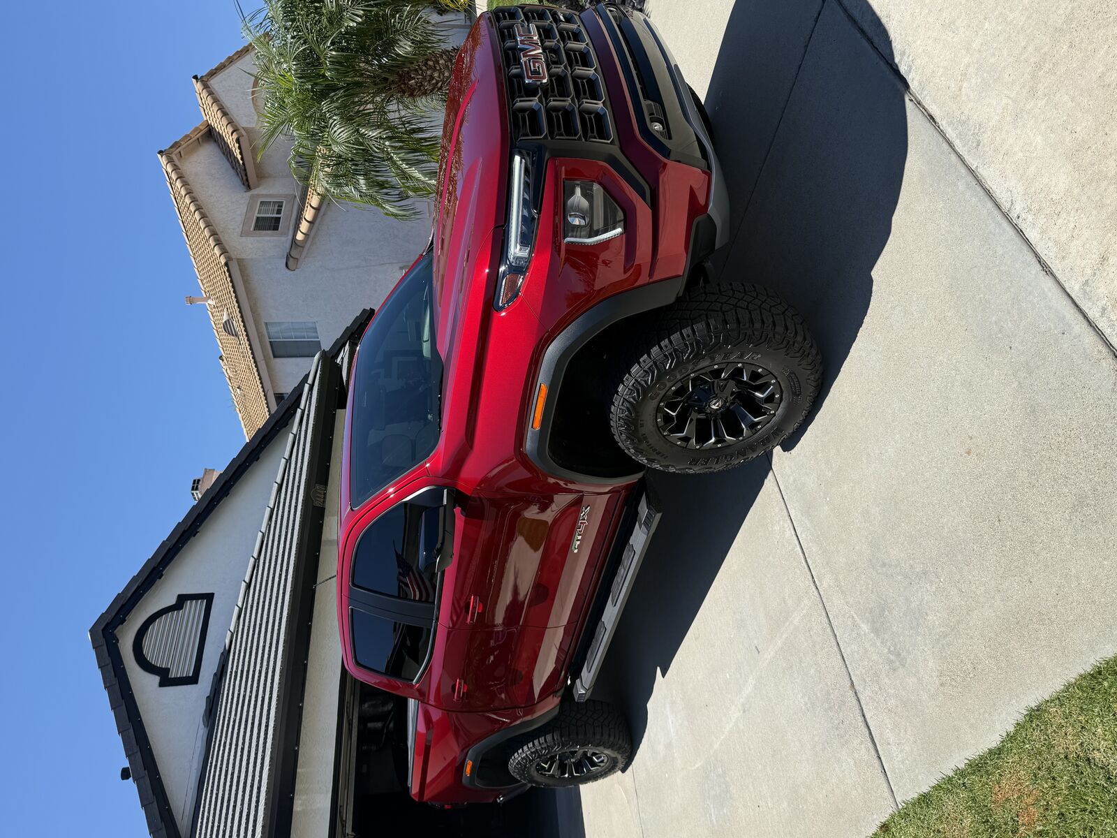 2024 GMC Canyon