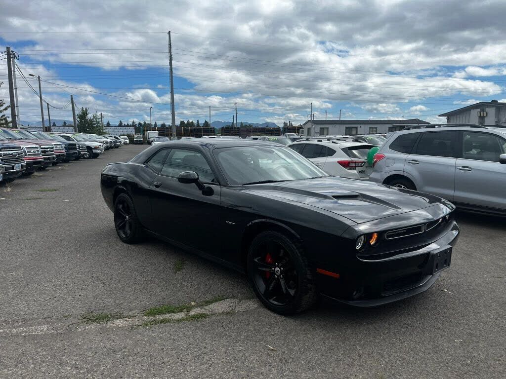 2017 DODGE Challenger