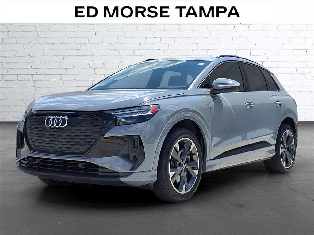 2023 AUDI Q4