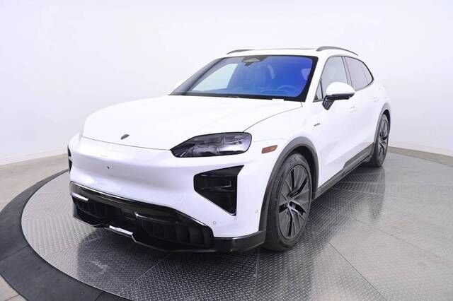 2026 PORSCHE Cayenne