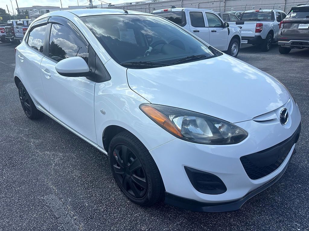 2013 MAZDA Mazda2