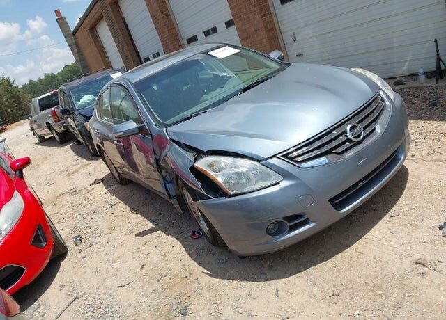 2011 NISSAN Altima