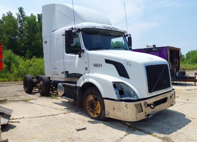 2012 VOLVO TRUCK VNL