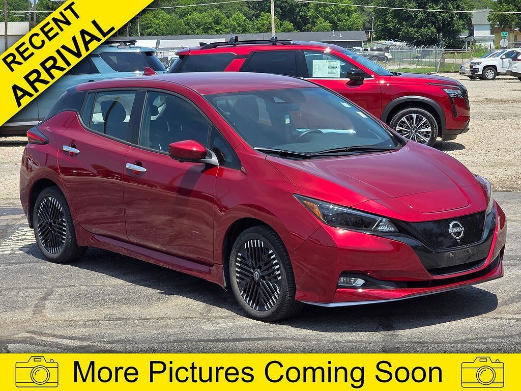 2025 NISSAN Leaf