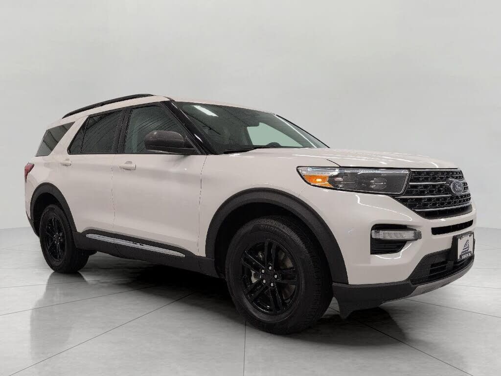 2024 FORD Explorer