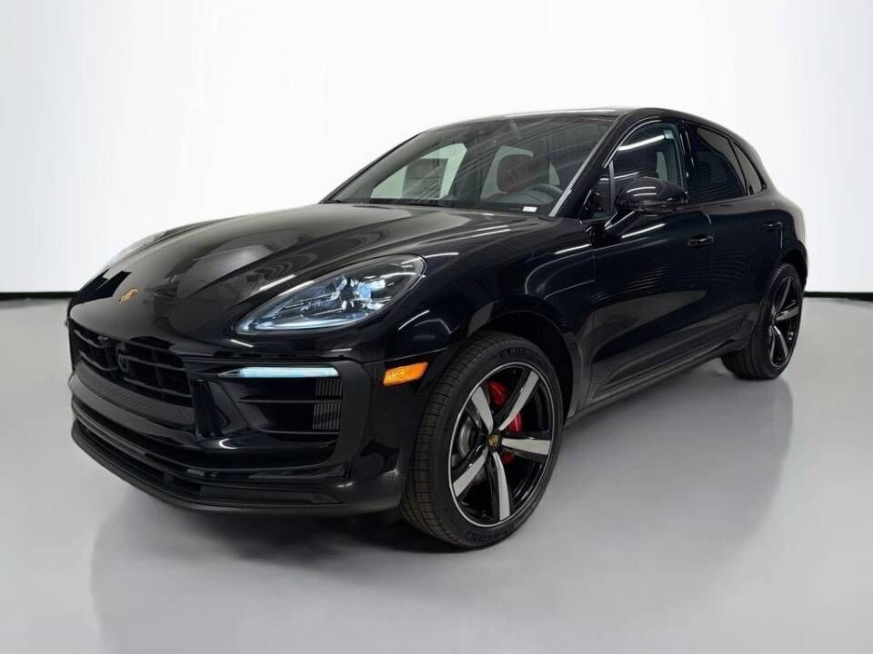 2026 PORSCHE Macan