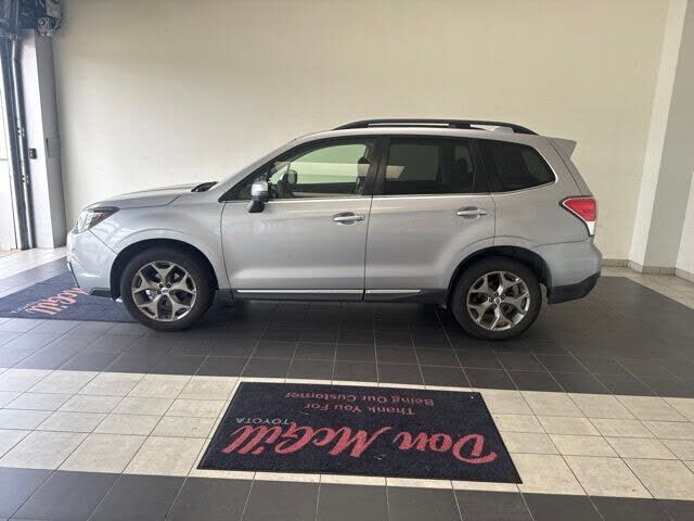 2017 SUBARU Forester