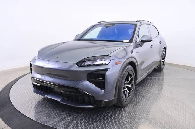 2026 PORSCHE Cayenne