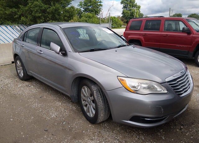 2014 CHRYSLER 200
