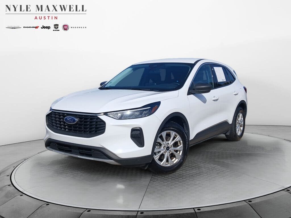 2024 FORD Escape