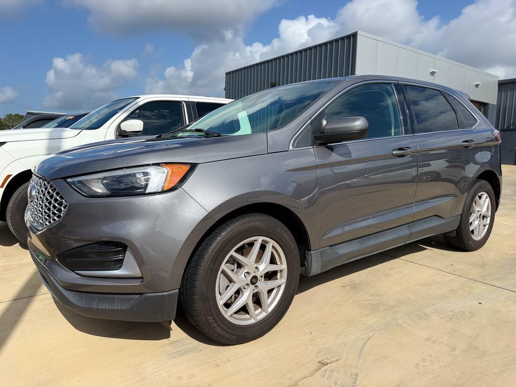 2023 FORD Edge