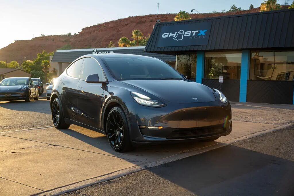 2021 TESLA Model Y
