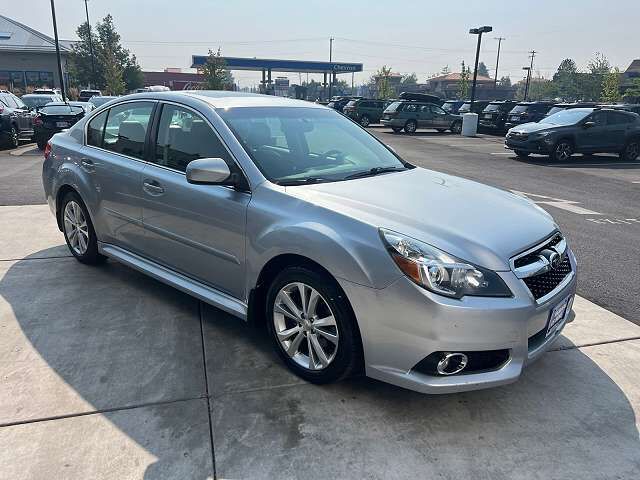 2013 SUBARU Legacy