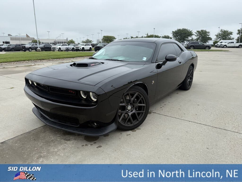 2016 DODGE Challenger