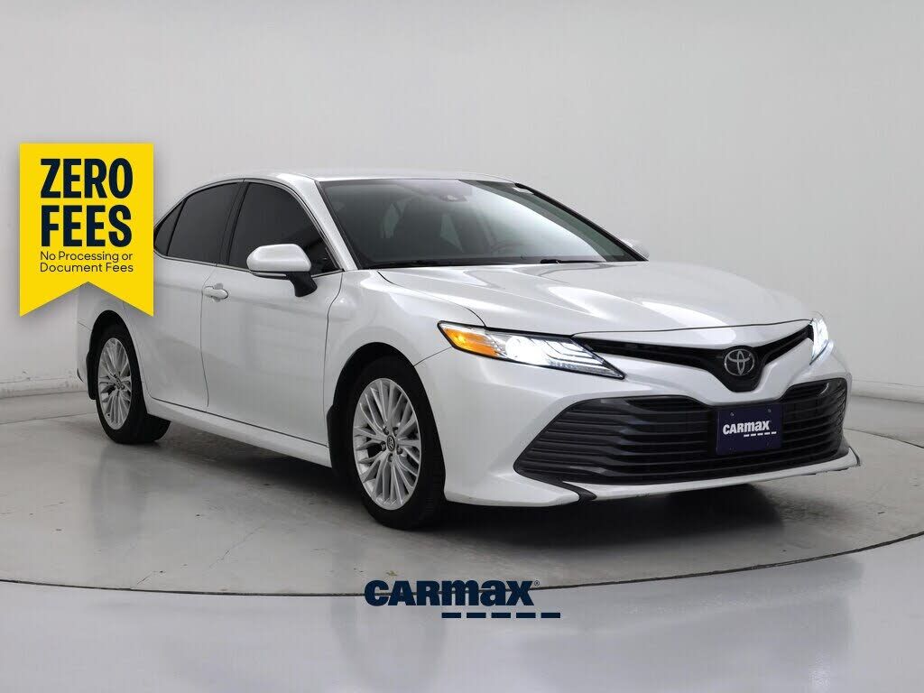 2019 TOYOTA Camry