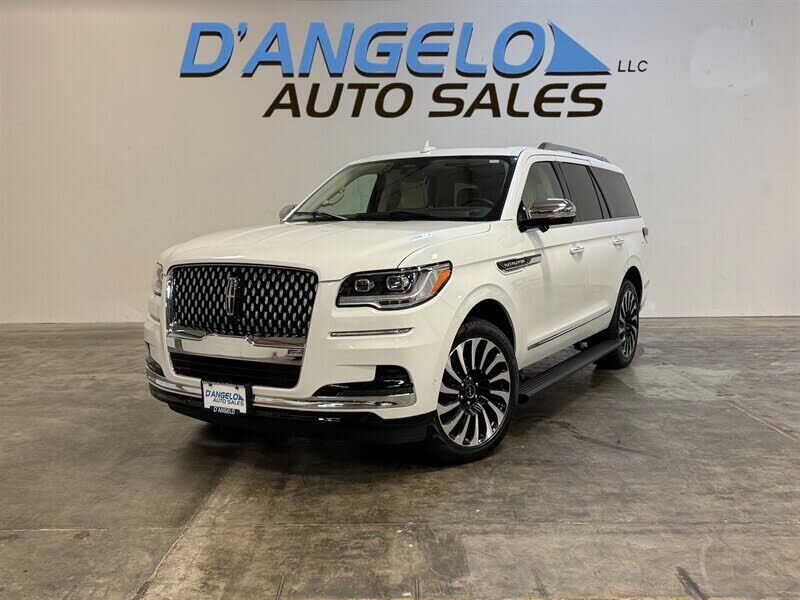 2022 LINCOLN Navigator