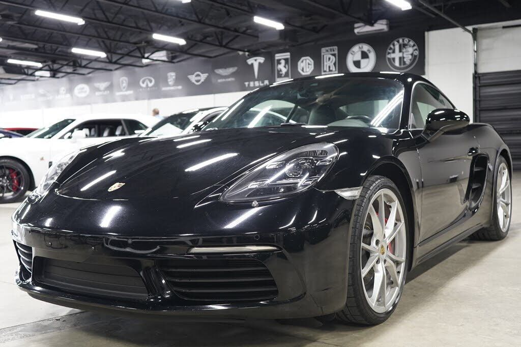 2021 PORSCHE 718